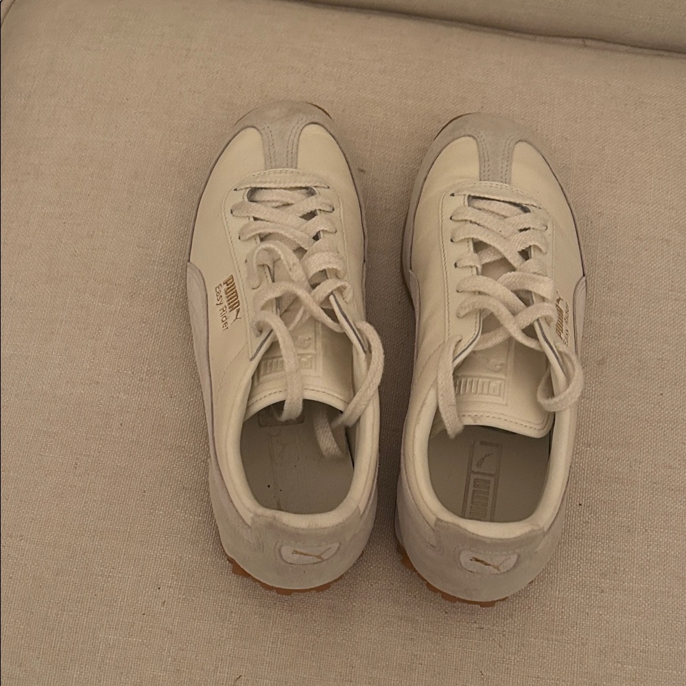 Puma Women’s Cream and Light Gray Retro Sneakers